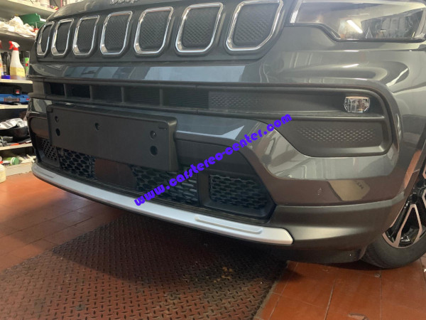 SEnsori di parcheggio anteriori su Jeep Compass