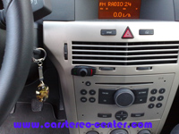 Parrot CK 3000 su Opel Astra