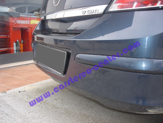 Installazione sensori di parcheggio Metasystem su Astra