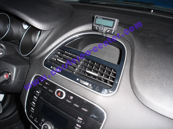 Punto Evo con viva voce Parrot CK3100