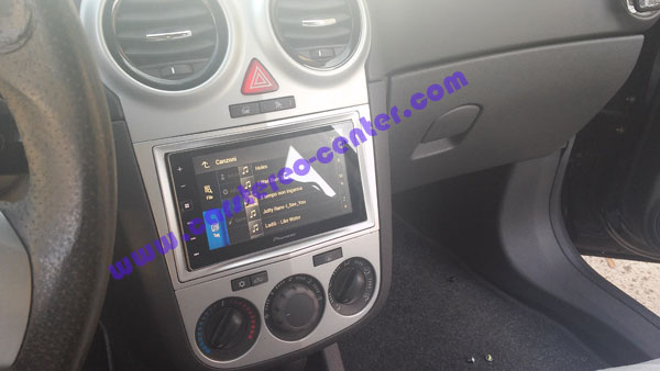 CarPlay Pioneer cu Opel Corsa