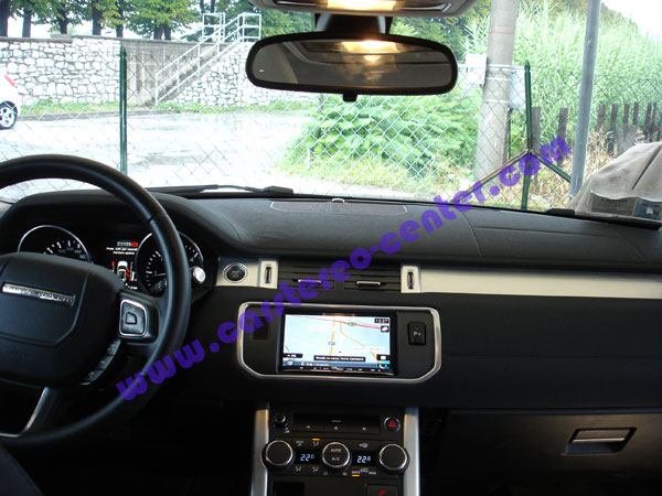 Range Rover Evoque con navigatore after market