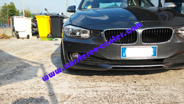 BMW Serie 3 con sensori anteriori